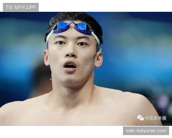 汪顺晒家照，奖牌墙像博物馆、茶几堆名表名包，刷到我都不好意思点外卖了